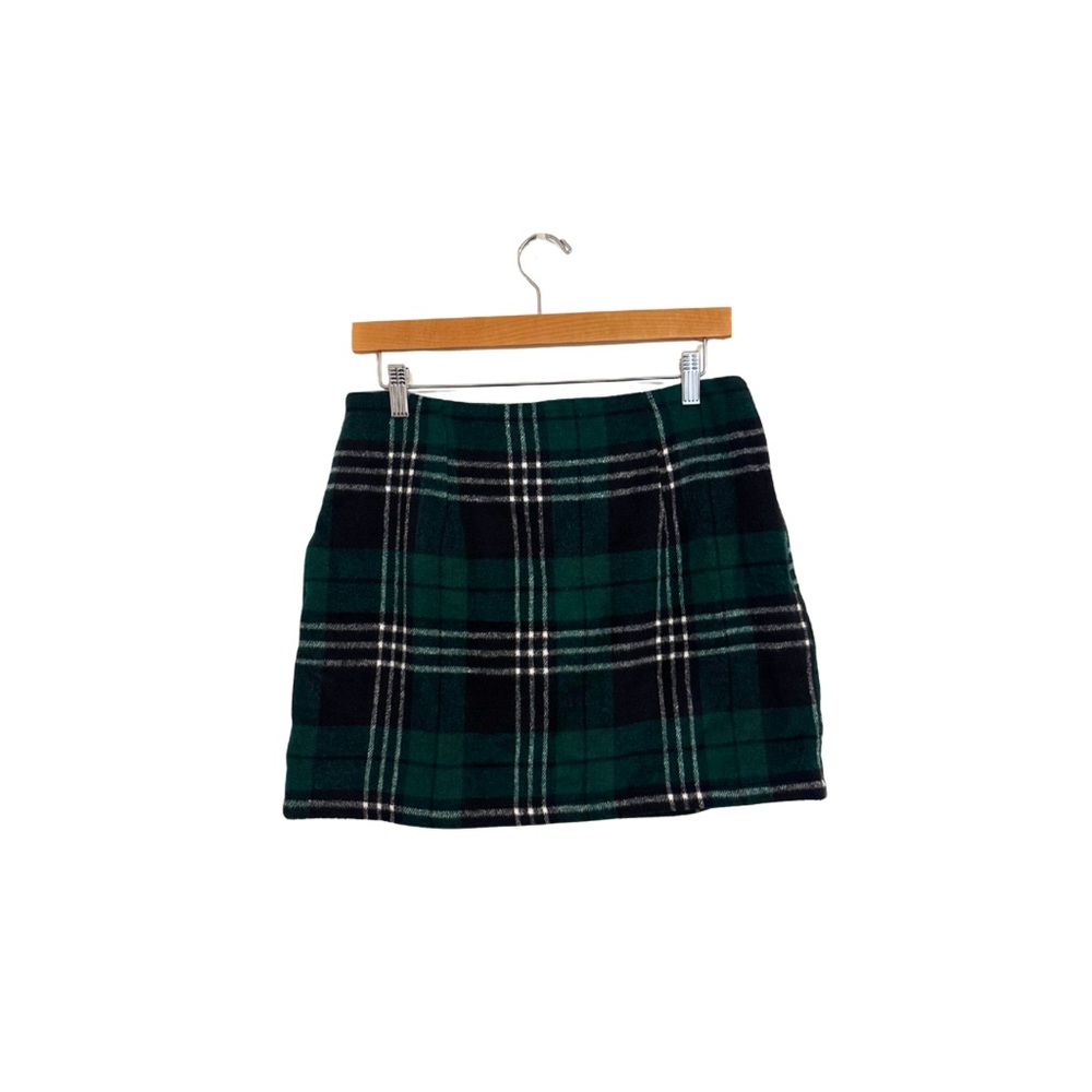 Plaid Green and Black Women's Skirt - Picture 2 of 3